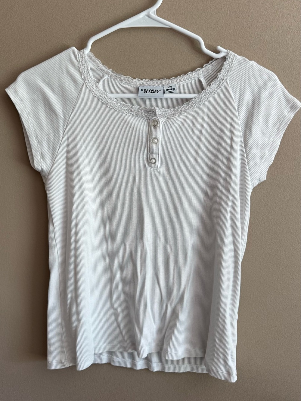 White Ribbed Lace-Trim Henley Tee, Girls Size 18/20 XXL, Colorful Planet